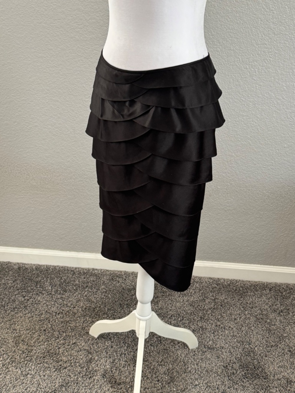 Adrianna Papell Tulip Tiered Satin Skirt Size 6 - Picture 6 of 9